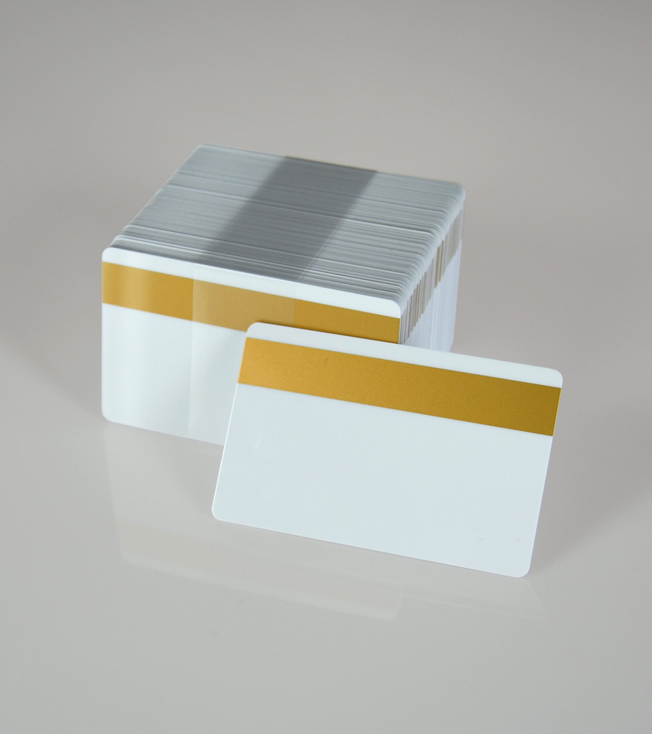 BLANK WHITE PVC CARDS WITH COLOURED Lo-Co MAGNETIC STRIPE (300 oe) CR80 ...